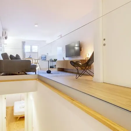 Principe Real Charming Duplex Ac Ground Floor Apartman
