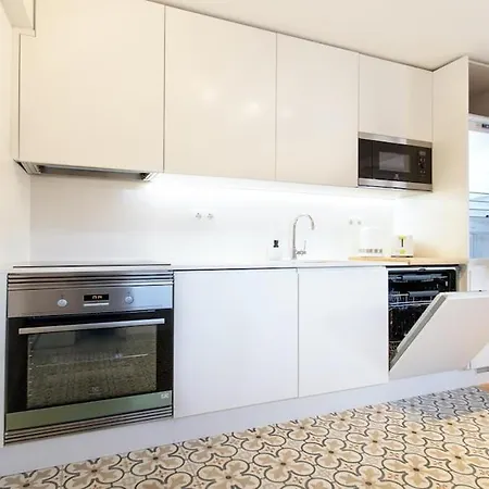 Principe Real Charming Duplex Ac Ground Floor *