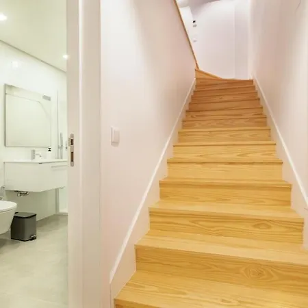 Principe Real Charming Duplex Ac Ground Floor Lisbon